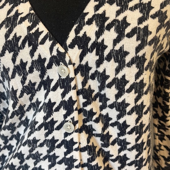 Merona button up sweater - Picture 3 of 5